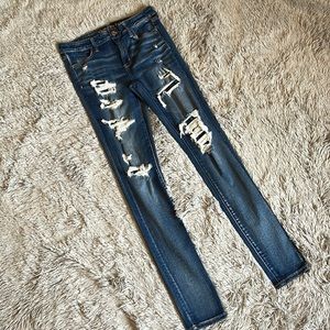 American Eagle distressed jeggings in 10 X long👖👖